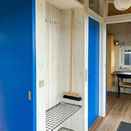 1980s Wooden House With Views Over Aarhus Bay Vakantiehuis *