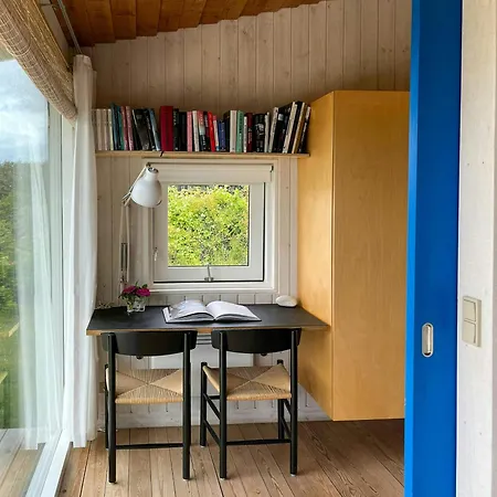 Vakantiehuis 1980s Wooden House With Views Over Aarhus Bay *