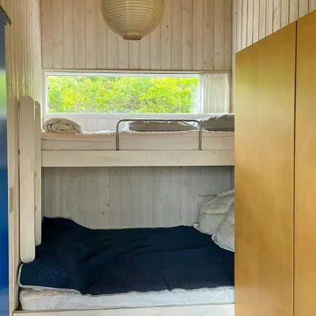 1980s Wooden House With Views Over Aarhus Bay Vakantiehuis *