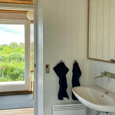 Vakantiehuis 1980s Wooden House With Views Over Aarhus Bay *